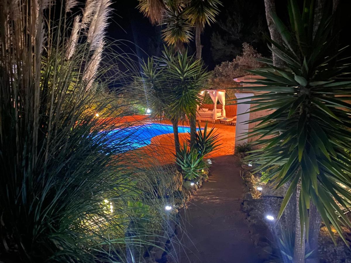 Villa Mercedes กาลายองกา ภายนอก รูปภาพ