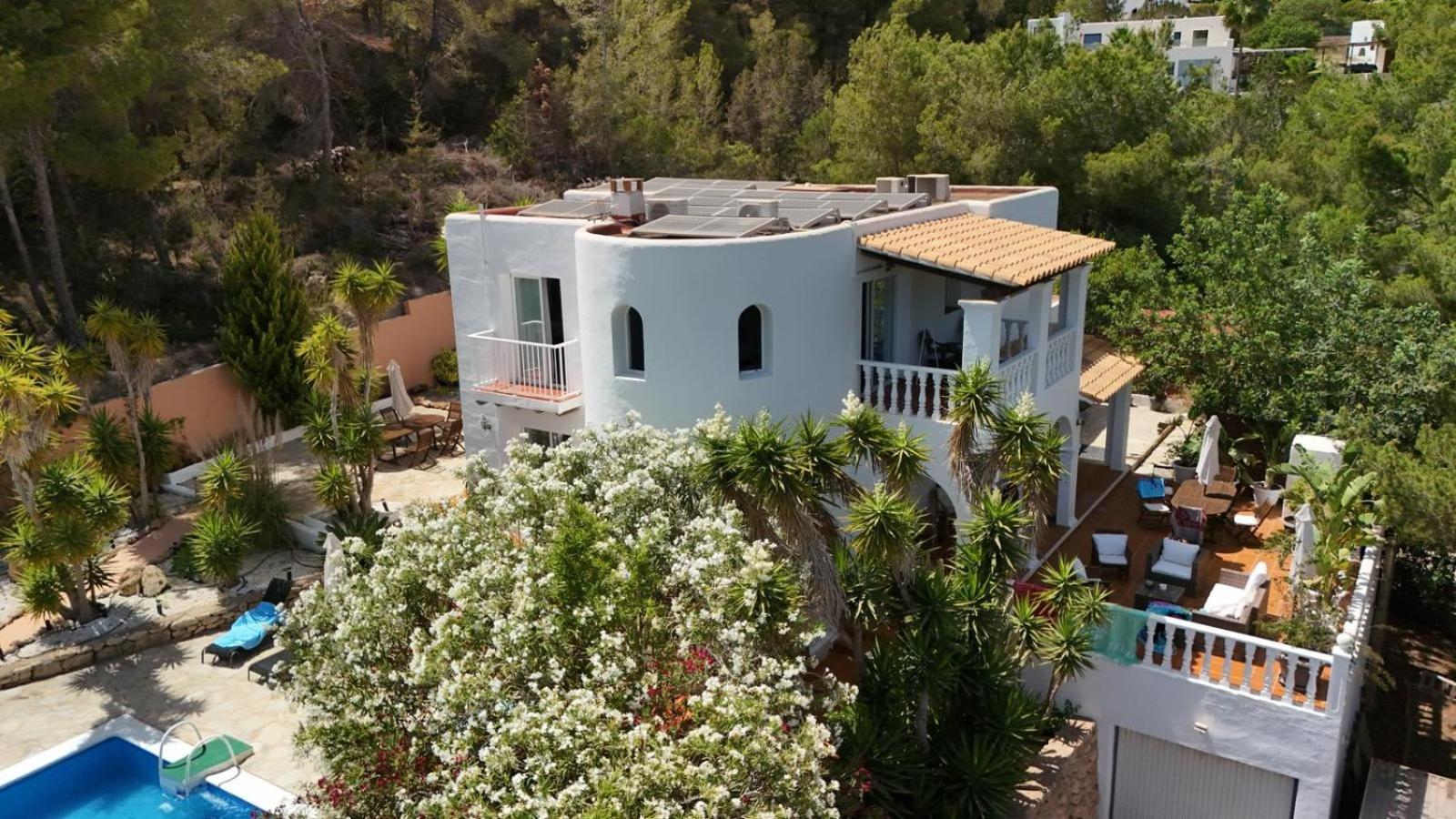 Villa Mercedes กาลายองกา ภายนอก รูปภาพ