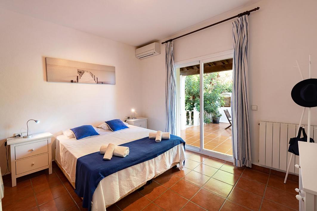 Villa Mercedes กาลายองกา ภายนอก รูปภาพ