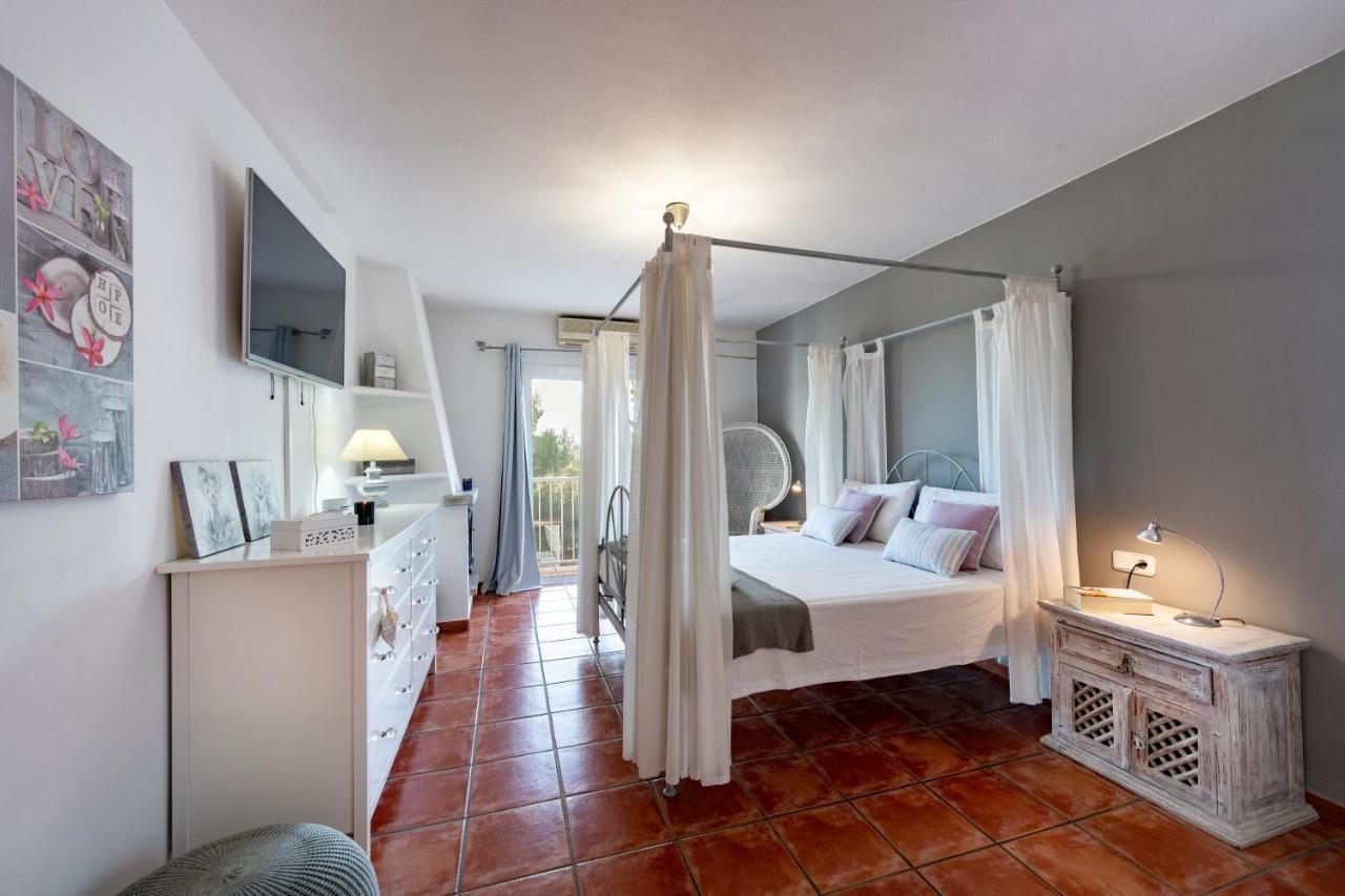Villa Mercedes กาลายองกา ภายนอก รูปภาพ